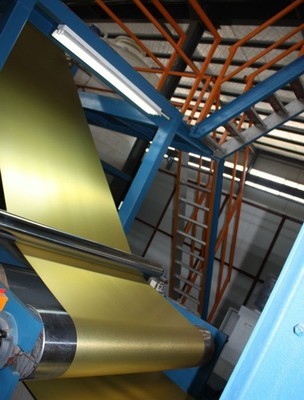 江蘇鑫美新材料科技 專注金屬拉絲加工，詳解拉絲鋁卷的價格、廠家與產品應用